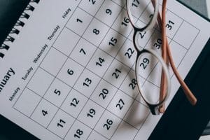 Jak banki zawyżają odsetki w umowach kredytowych. Kalendarz odsetkowy